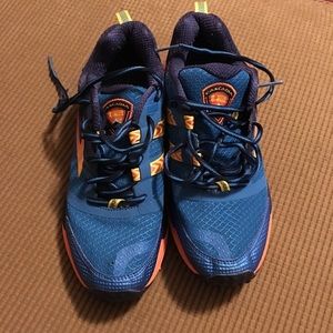 brooks cascadia 12 yellowstone